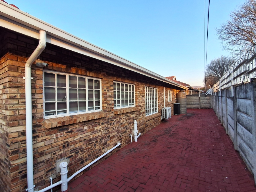 3 Bedroom Property for Sale in Protea Park North West